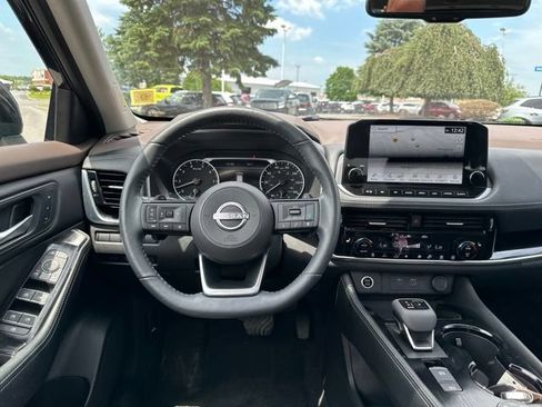 Used 2023 Nissan Rogue SL w/ SL Premium Package AWD/4WD image 17
