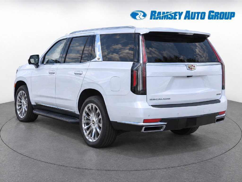 Used 2021 Cadillac Escalade Premium Luxury w/ LPO, Illumination Package AWD/4WD image 3