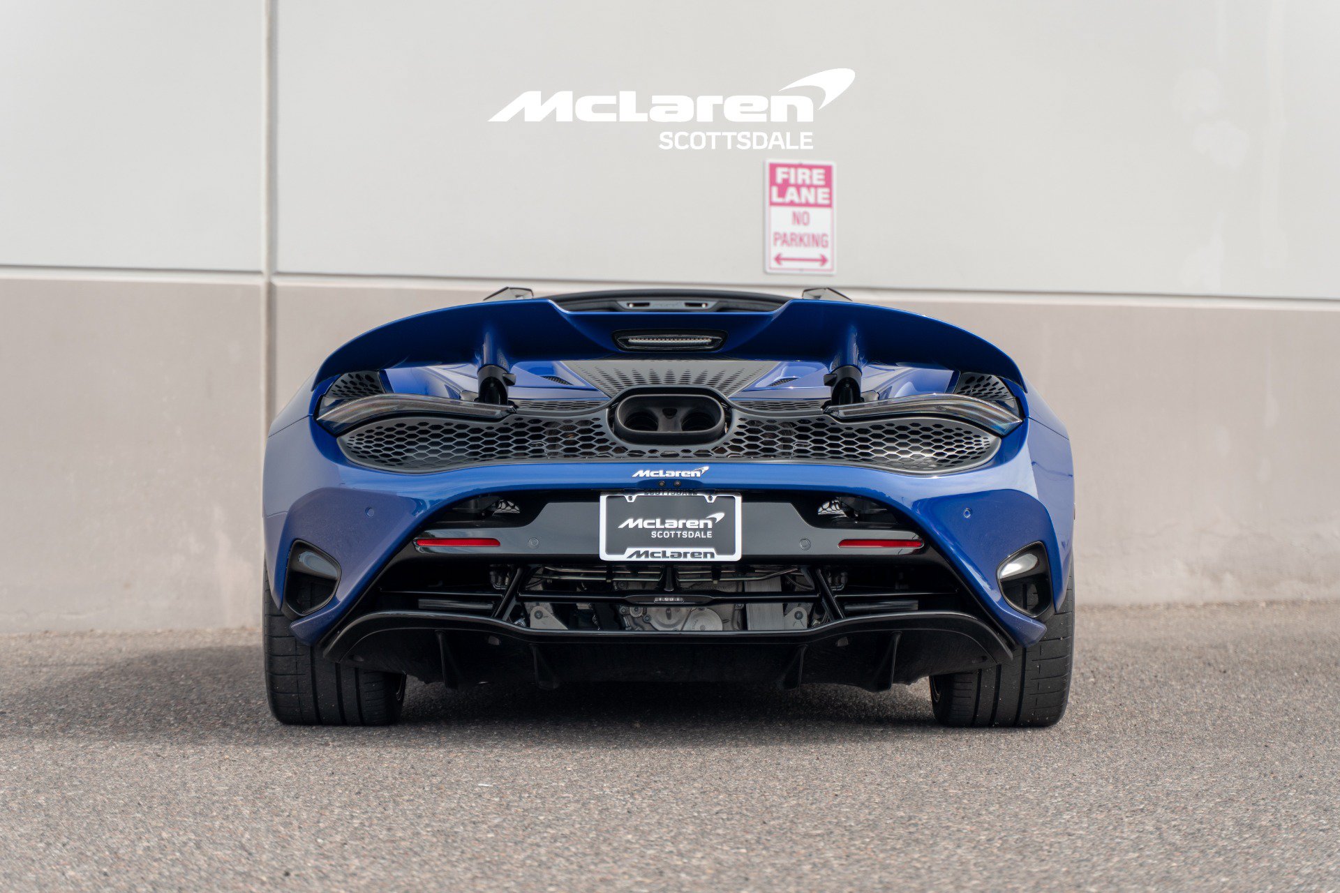 Used 2024 McLaren 750S Spider RWD image 6