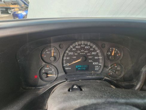 Used 2006 GMC Savana 3500 RWD image 3