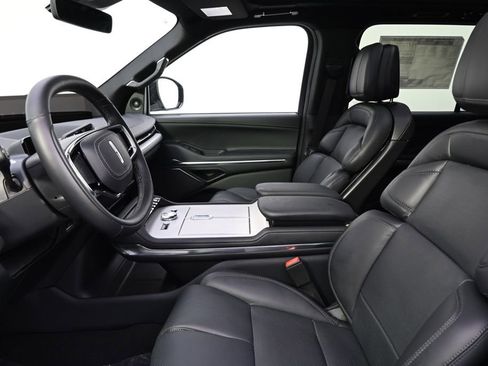 New 2026 Lincoln Navigator Reserve AWD/4WD image 13