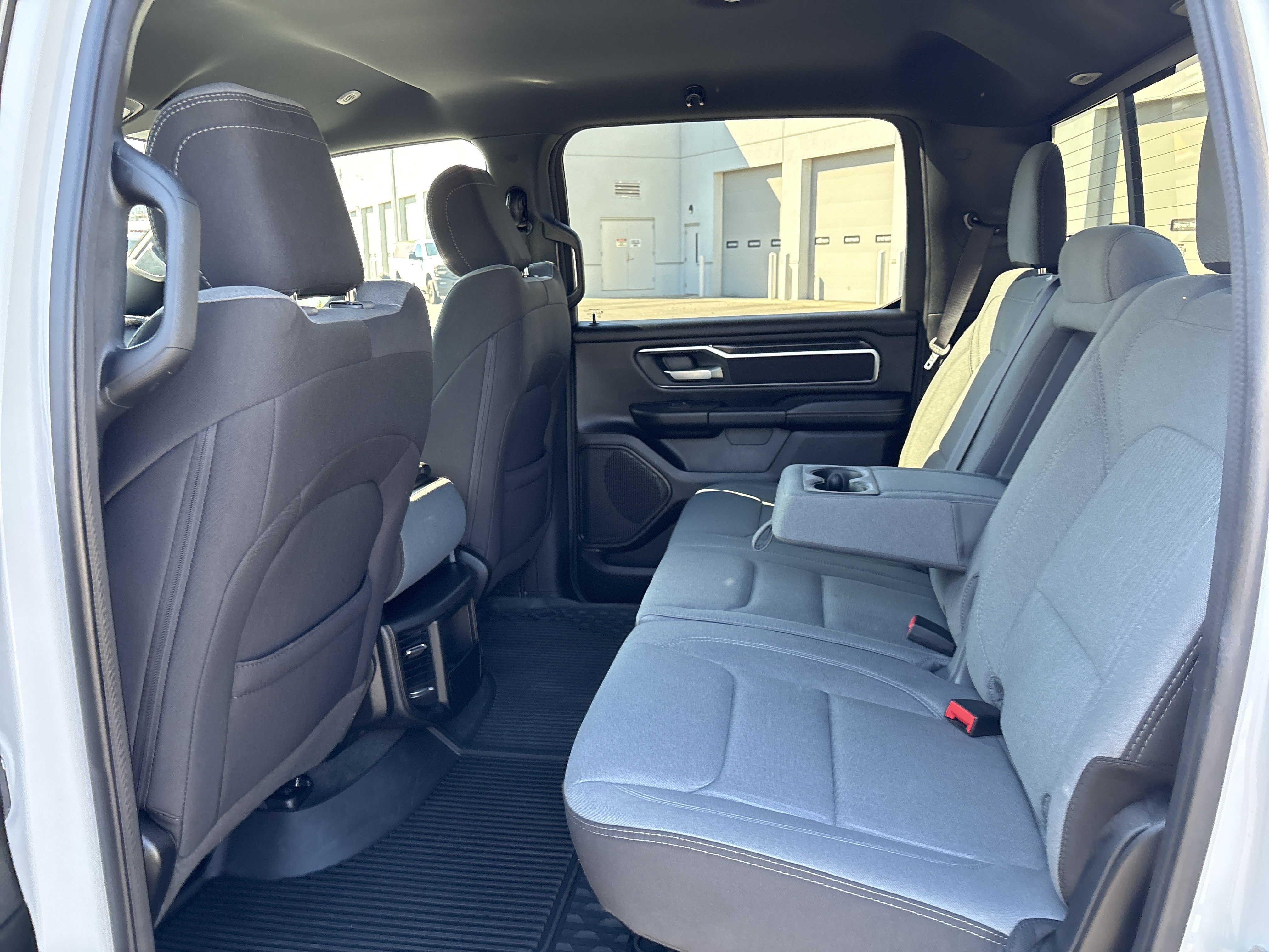Used 2024 RAM 1500 Big Horn AWD/4WD image 31