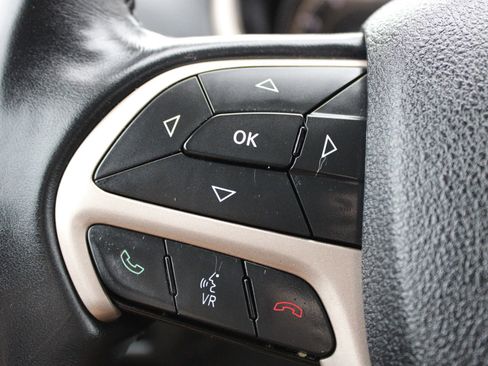 Used 2016 Jeep Cherokee Latitude image 23