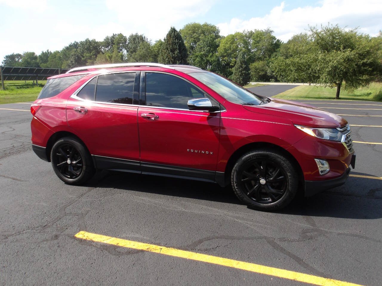 Used 2018 Chevrolet Equinox Premier FWD image 1