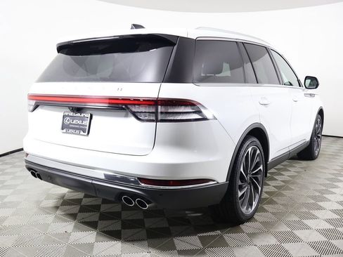 Used 2025 Lincoln Aviator Reserve image 5