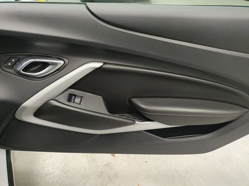 Certified 2023 Chevrolet Camaro LT image 9