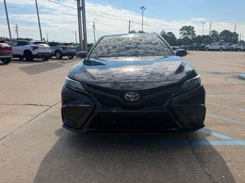 Used 2023 Toyota Camry SE FWD image 2
