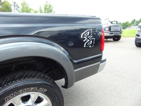 Used 2011 Ford F250 Lariat w/ Lariat Interior Pkg AWD/4WD image 32