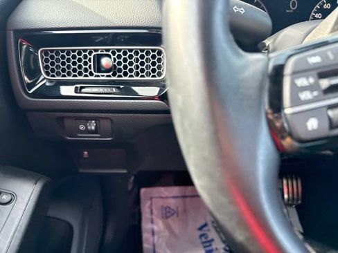 Used 2025 Honda Civic Sport image 25