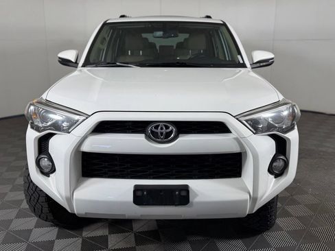 Used 2019 Toyota 4Runner SR5 Premium AWD/4WD image 2