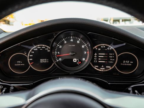 Used 2018 Porsche Panamera 4 image 16