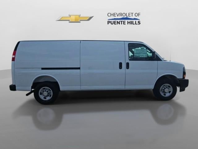 New 2026 Chevrolet Express 2500 Extended w/ Communications Package RWD image 9