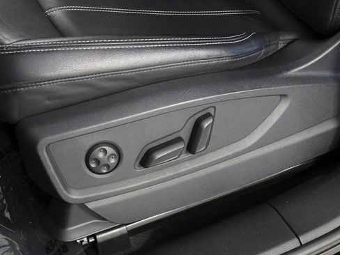 Used 2023 Audi Q5 2.0T Premium w/ Convenience Package image 23