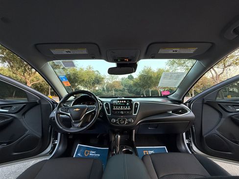 Used 2018 Chevrolet Malibu LT w/ Driver Confidence Package image 34