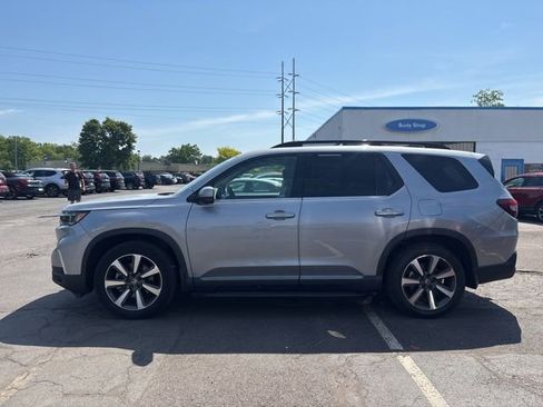 Used 2023 Honda Pilot Elite image 5