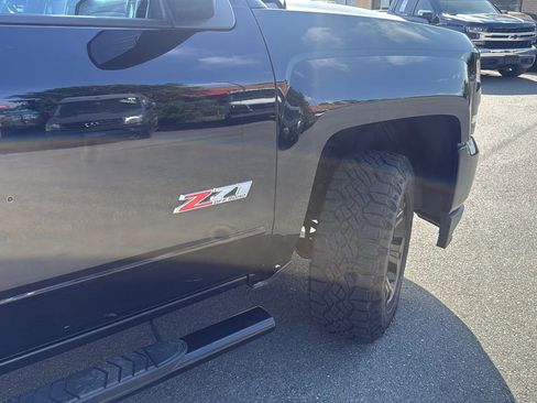 Used 2019 Chevrolet Silverado 1500 LT w/ All Star Edition image 12