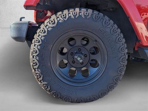 Used 2017 Jeep Wrangler Freedom Edition image 9