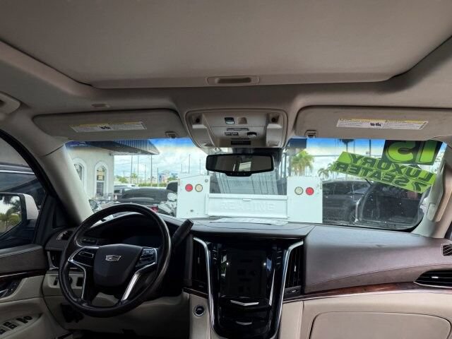 Used 2015 Cadillac Escalade Luxury RWD image 16