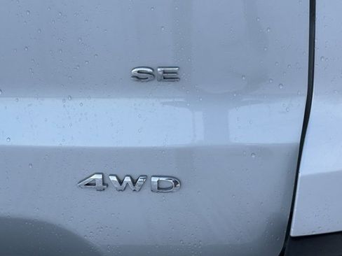 Used 2018 Ford EcoSport SE w/ SE Cold Weather Package image 16