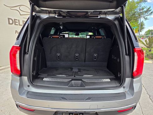 Used 2023 GMC Yukon Denali Ultimate AWD/4WD image 17