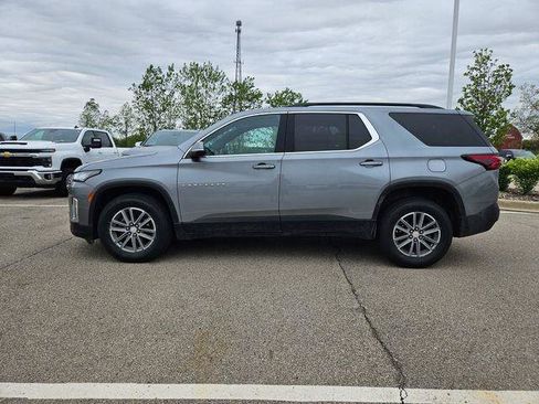 Used 2023 Chevrolet Traverse LT FWD image 4
