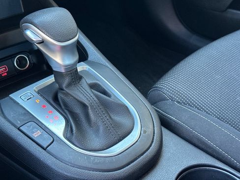 Used 2021 Kia Forte LXS FWD image 33