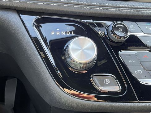 New 2026 Chrysler Pacifica Select image 14