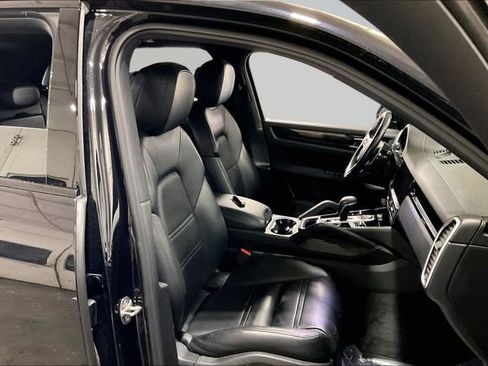 Used 2019 Porsche Cayenne AWD/4WD image 9