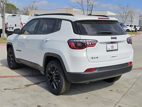New 2026 Jeep Compass Latitude AWD/4WD image 3
