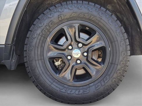 Used 2016 Jeep Grand Cherokee Laredo w/ Quick Order Package 23E AWD/4WD image 22