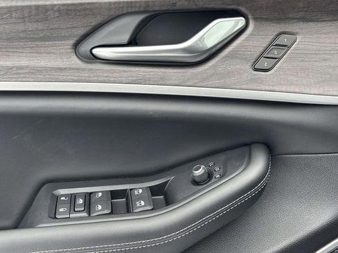 New 2026 Jeep Grand Cherokee Limited AWD/4WD image 18