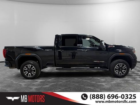 Used 2021 GMC Sierra 3500 AT4 image 2