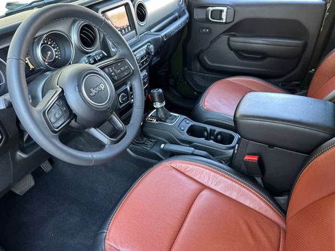 Used 2023 Jeep Wrangler Willys image 9
