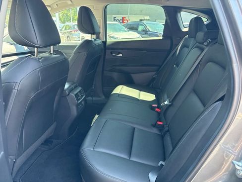 Used 2025 Nissan Murano SV AWD/4WD image 13