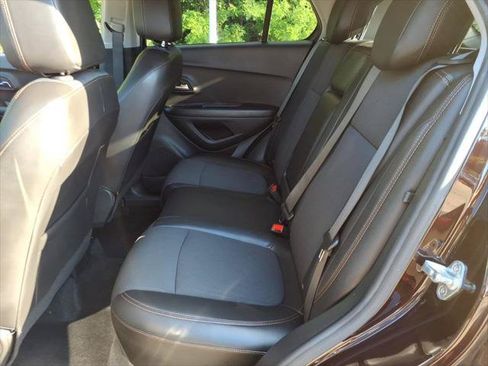 Used 2022 Chevrolet Trax LT AWD/4WD image 9