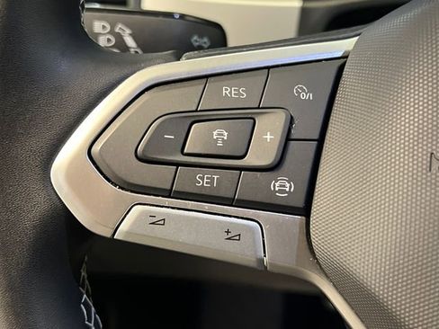 Certified 2023 Volkswagen Atlas Cross Sport SE FWD image 21