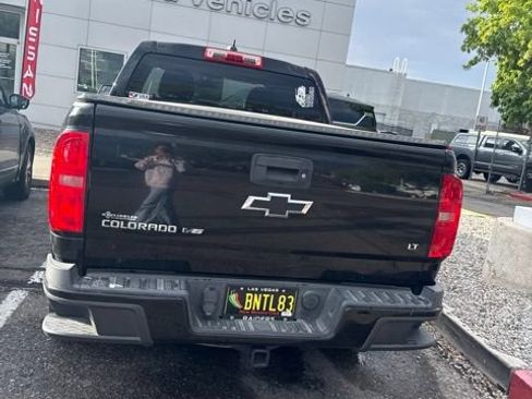 Used 2018 Chevrolet Colorado LT AWD/4WD image 10