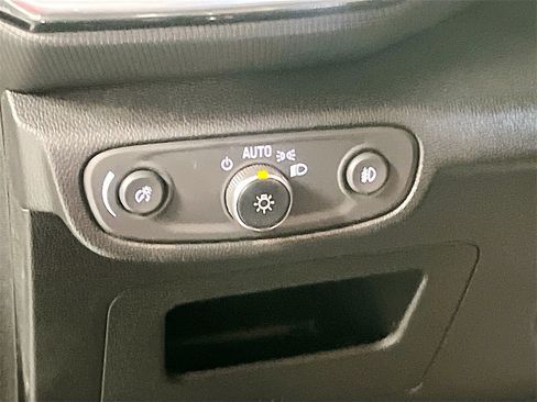 Used 2022 Chevrolet TrailBlazer LT w/ Driver Confidence Package image 10