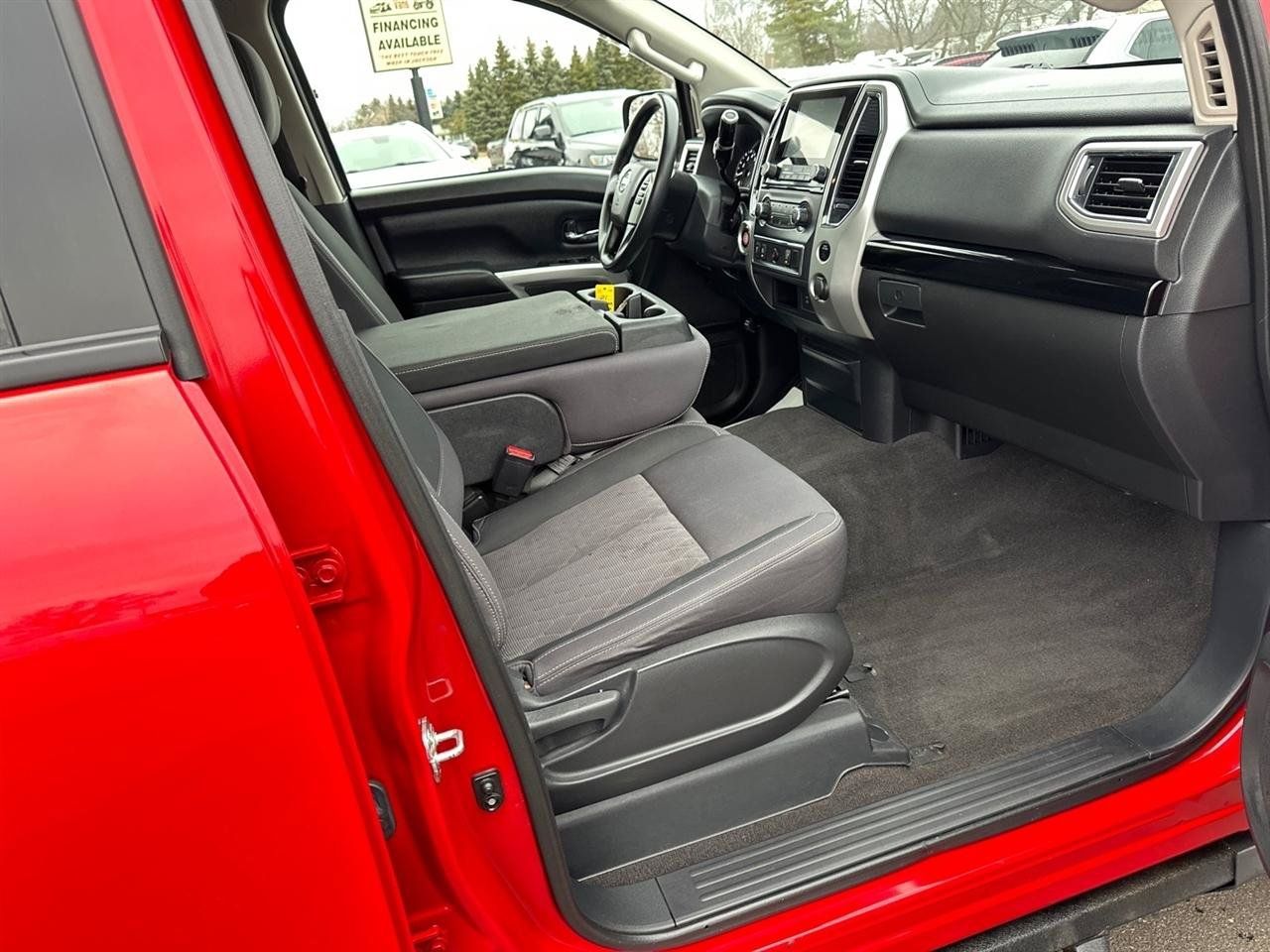 Used 2021 Nissan Titan SV RWD image 20