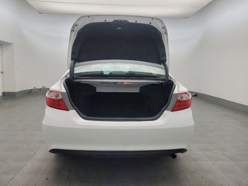 Used 2017 Toyota Camry LE image 29