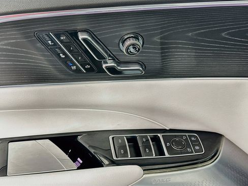 Used 2024 Cadillac Lyriq Luxury w/ LPO, Floor Liner Package AWD/4WD image 18