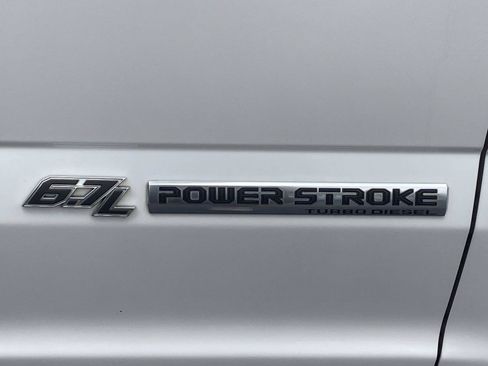 Used 2017 Ford F350 Platinum w/ Platinum Ultimate Package AWD/4WD image 8