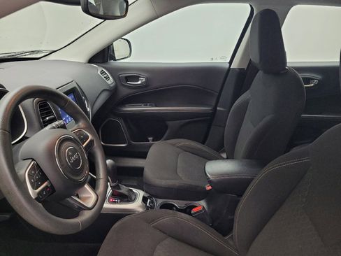 Used 2020 Jeep Compass Sport image 17