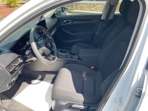 Used 2022 Honda Civic LX image 9