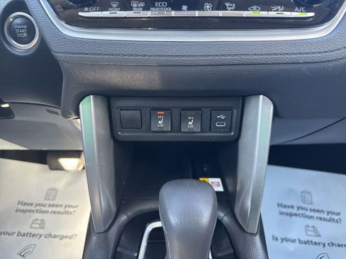 Certified 2023 Toyota Corolla Cross XLE w/ Convenience Package FWD image 24