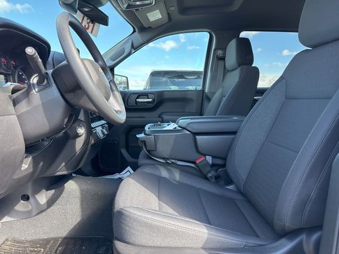 Used 2026 Chevrolet Silverado 1500 Custom image 5