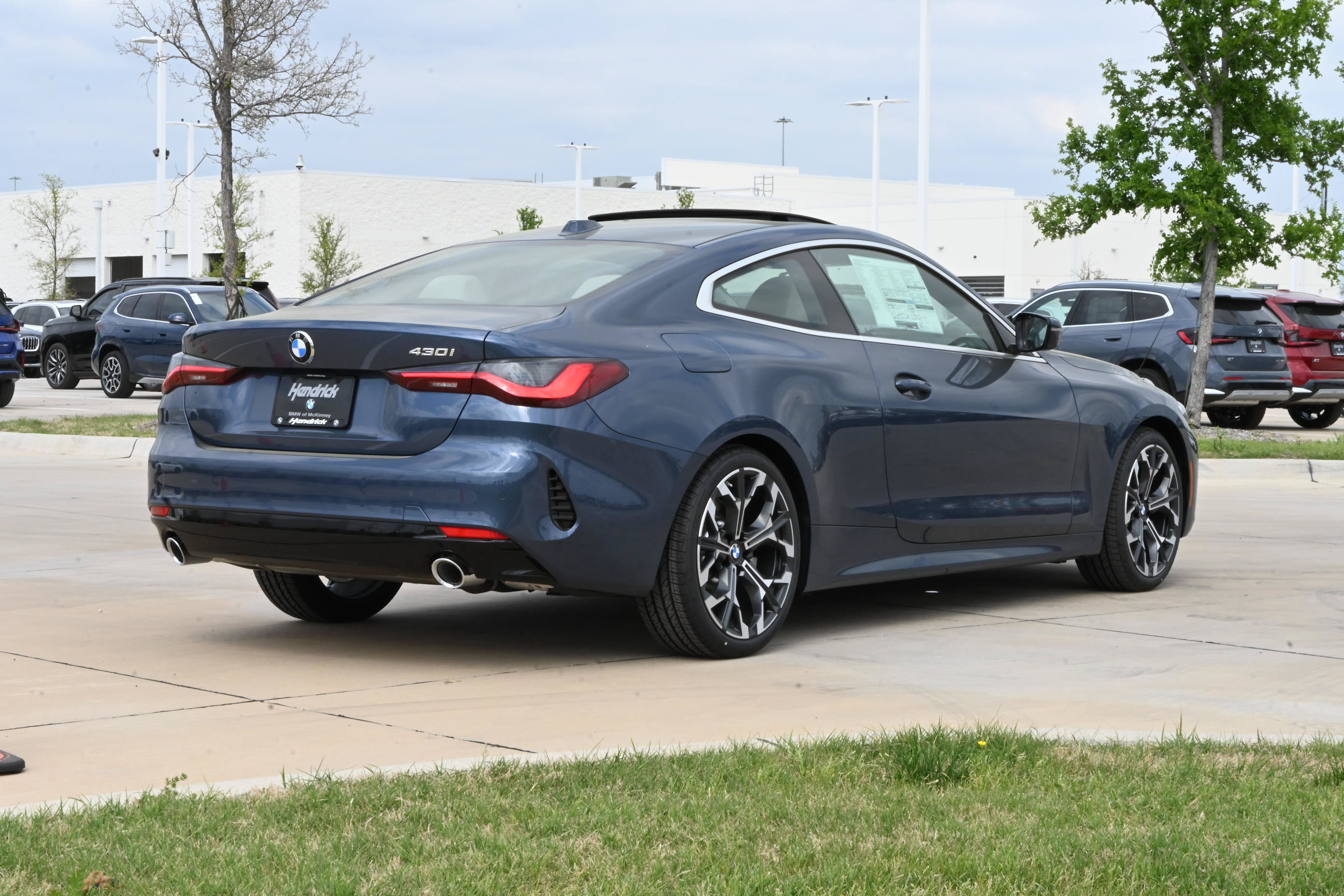 Used 2026 BMW 430i Coupe w/ Premium Package RWD image 6