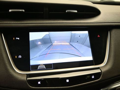 Used 2020 Cadillac XT5 Premium Luxury FWD image 11