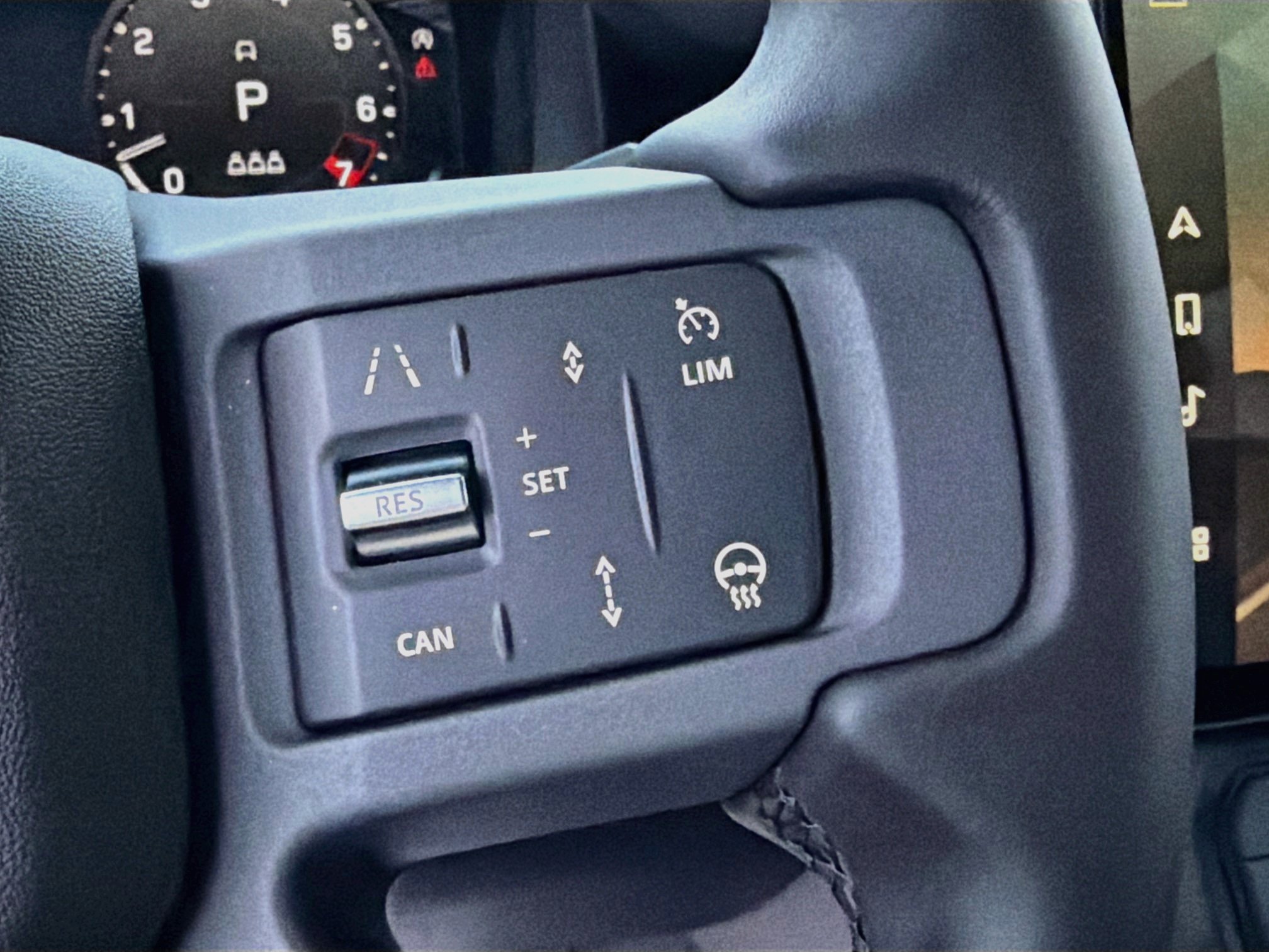 New 2026 Land Rover Defender 110 X-Dynamic SE AWD/4WD image 38