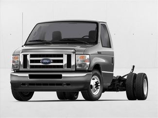 Used 2024 Ford E-450 and Econoline 450 Super Duty w/ Driver's Safety Package RWD video 1
